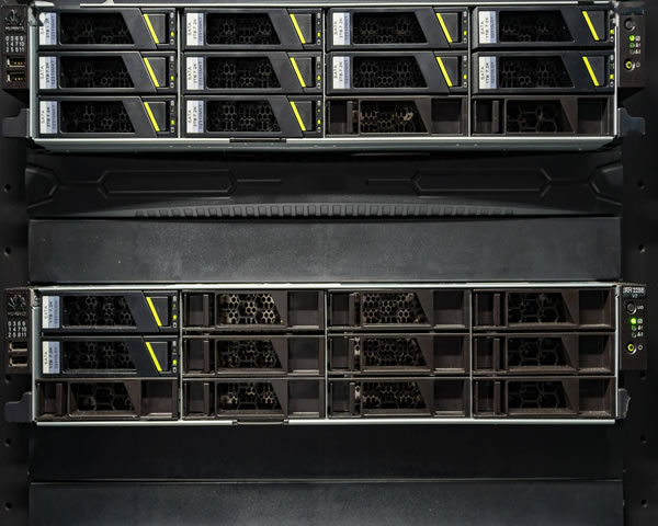 thoughts on the choice of registered and unregistered hong kong servers